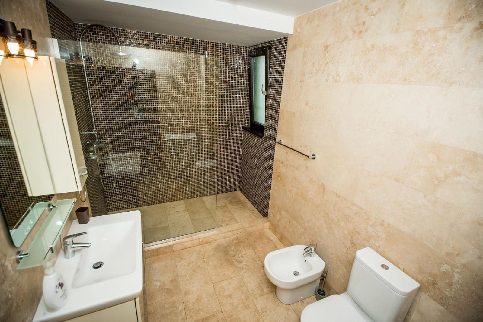 Apartament Sweet Luxury Galaţi Eksteriør billede